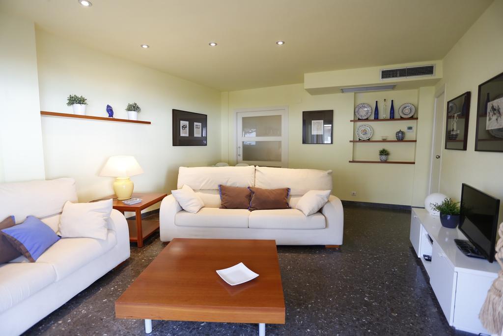 קמברילס Apartamentos Alquihouse Vilafortuny חדר תמונה
