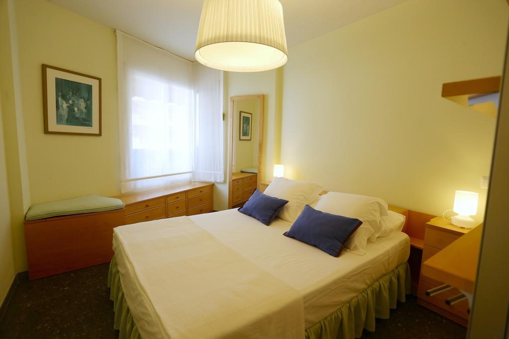 קמברילס Apartamentos Alquihouse Vilafortuny חדר תמונה